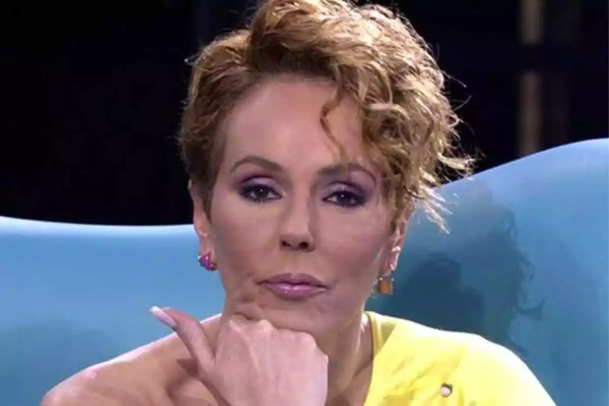 Primer plànol de Rocío Carrasco enfadada en un plató de Telecinco