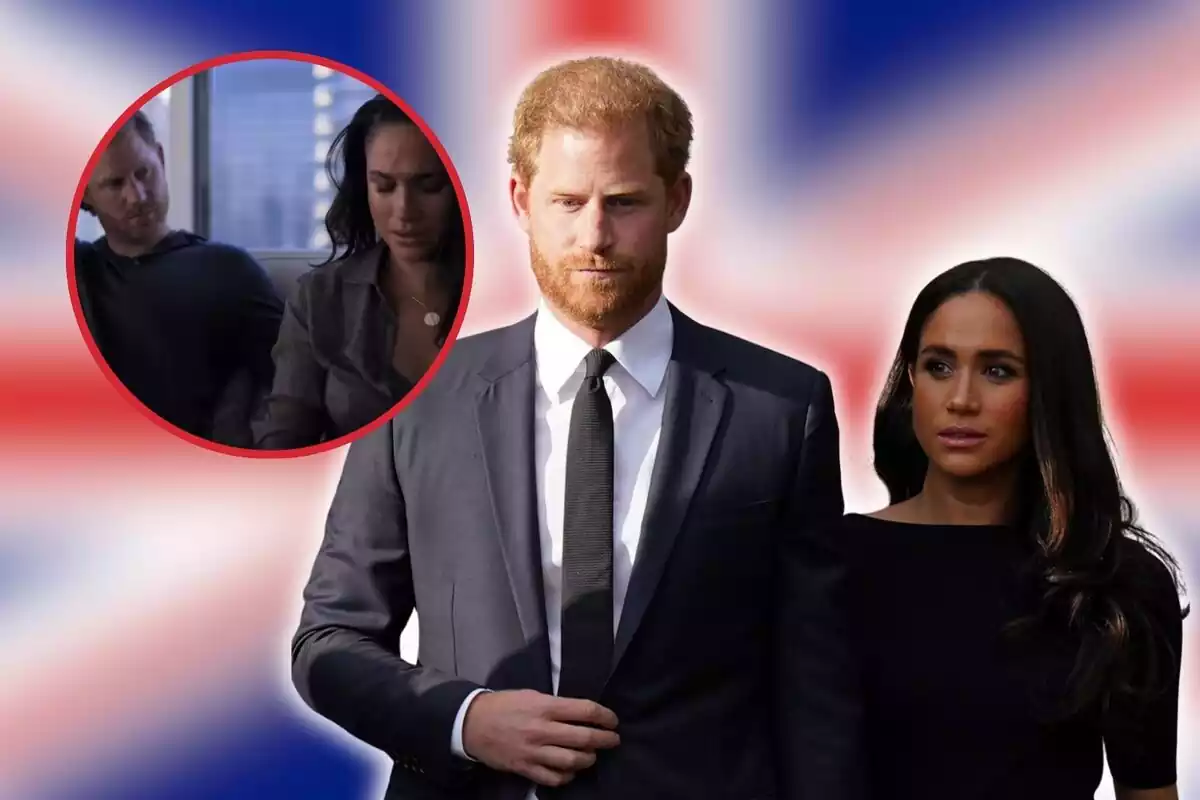 Principe Harry i Meghan Markle amb una retallada del seu documental