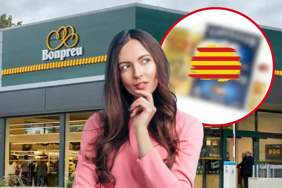 Una dona pensativa amb una samarreta rosa és davant d'un supermercat Bonpreu, amb un cercle vermell que conté una bandera catalana difuminada al fons.