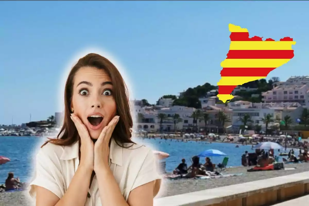 Dona sorpresa amb les mans a la cara davant d'una platja concorreguda amb edificis al fons i un mapa de Catalunya amb la bandera catalana a la cantonada superior dreta.