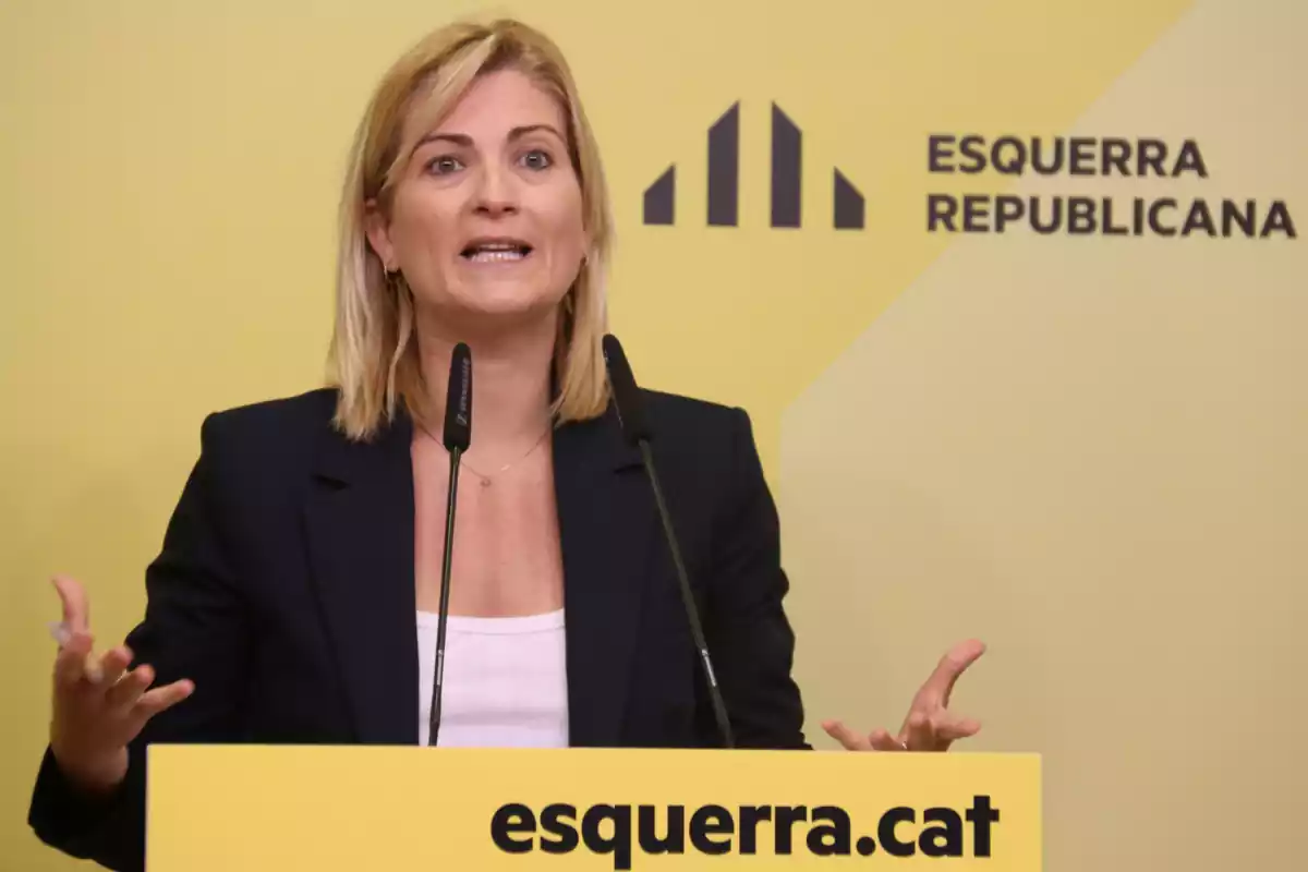 Raquel Sans, portaveu d'ERC, en una roda de premsa a la seu del partit