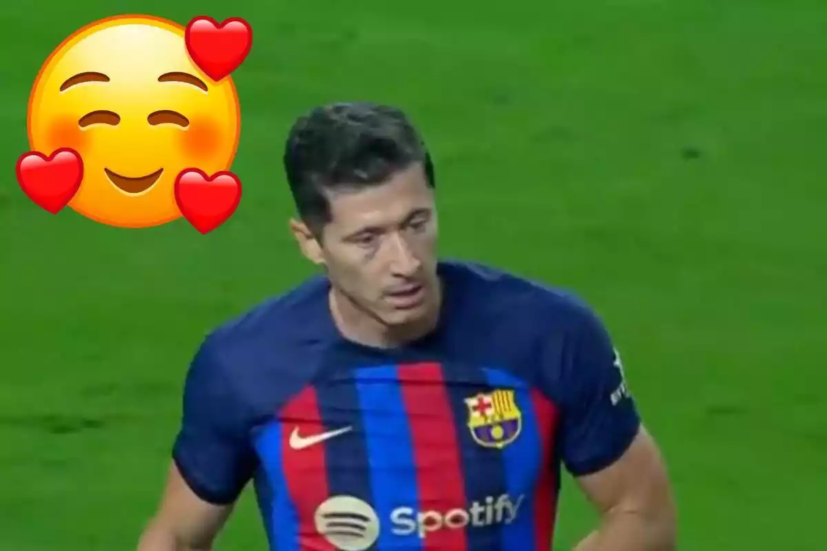 Imatge de Robert Lewandowski celebrant un gol al Camp Nou.