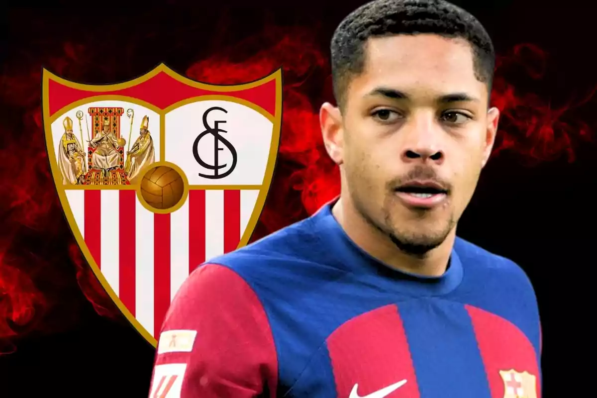 Un jugador de futbol amb la samarreta del FC Barcelona apareix en primer pla, mentre que l?escut del Sevilla FC es mostra al fons amb un efecte de fum vermell.