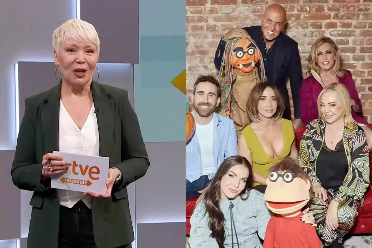 Rosa María Molló amb cabell curt i canós sosté una targeta de rtve respon mentre està dreta en un estudi de televisió, al costat d’una imatge de ‘La família de la tele’ posant somrients amb dues titelles davant d’una paret de maó.
