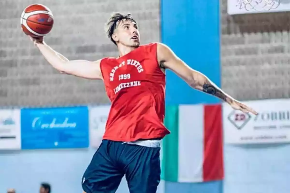 Samuel Dilas jugant a bàsquet Samuel Dilas jugant a bàsquet