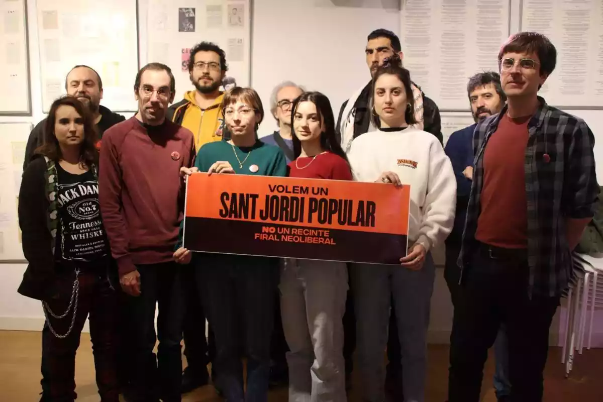 Diversos representants d'entitats i col·lectius del món del lliure reclamen "un Sant Jordi popular"