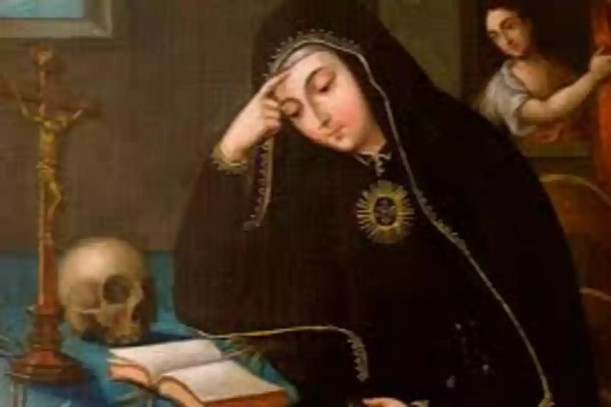 Una dona vestida de negre amb un vel està asseguda a una taula amb un llibre obert, un crani i un crucifix, mentre una figura al fons observa. Una dona vestida de negre amb un vel està asseguda a una taula amb un llibre obert, un crani i un crucifix, mentre una figura al fons observa.