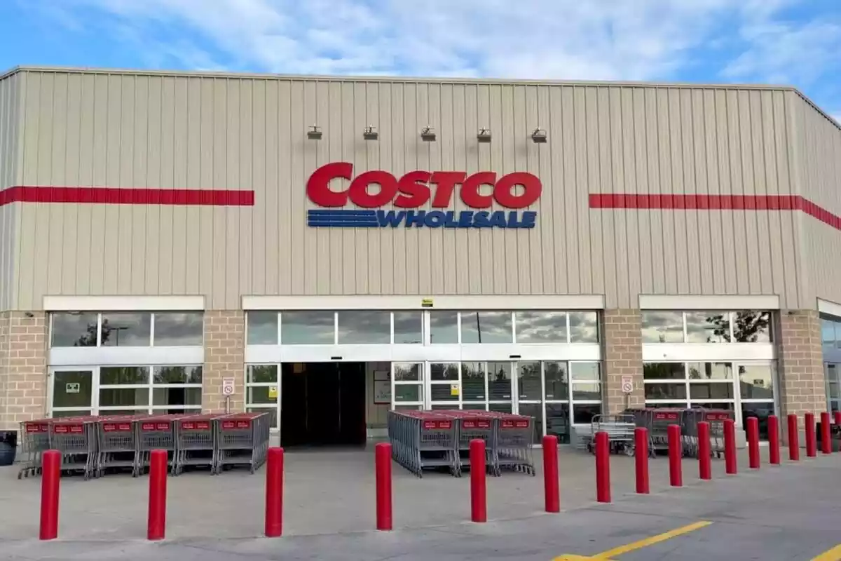 Porta exterior de supermercat Costco