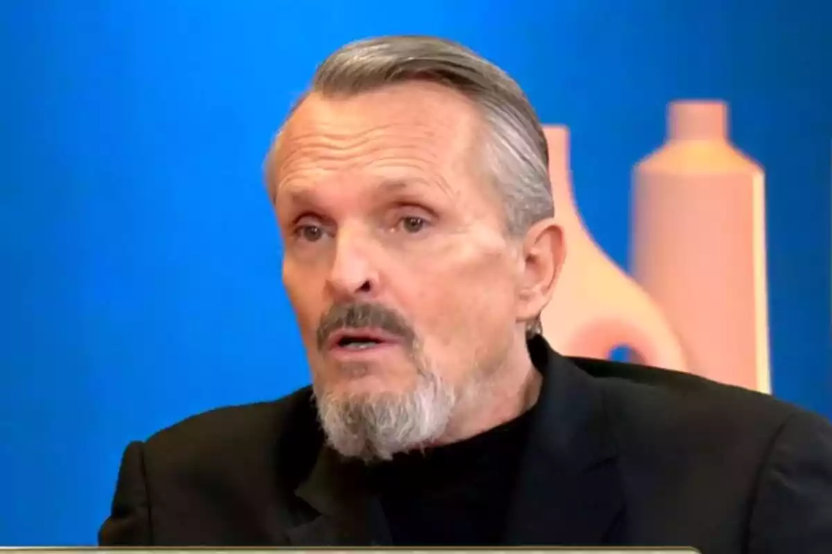 Captura de 'TardeAR' amb un primer pla de Miguel Bosé el 30 d'octubre del 2023