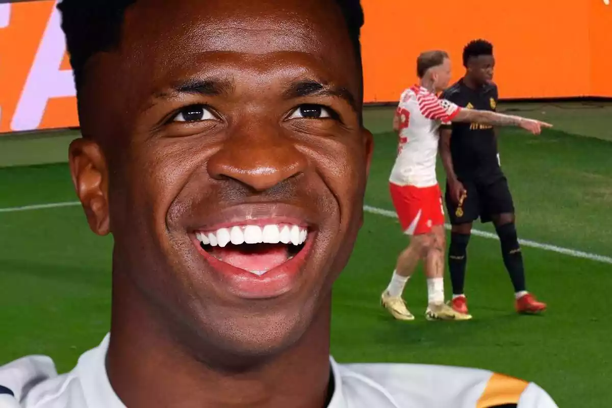 Vinícius Júnior amb un gran somriure al costat d'una imatge seva amb un futbolista del Leipzig