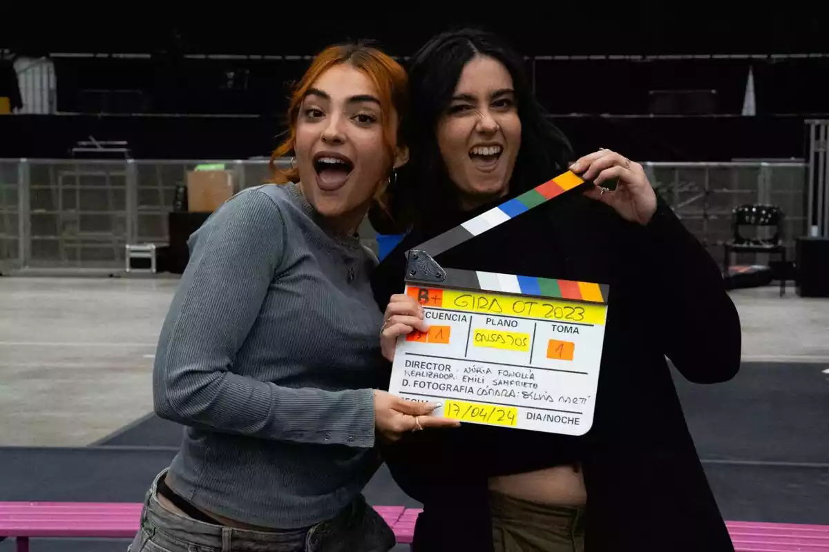 Fotografía de Violeta y Chiara anunciando el documental de OT 2023 en Prime Video