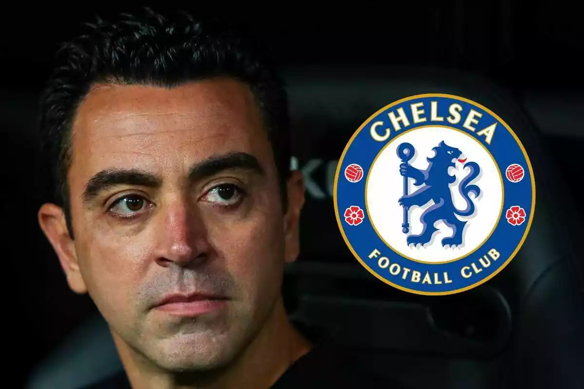 Muntatge de Xavi mirant l'escut del Chelsea