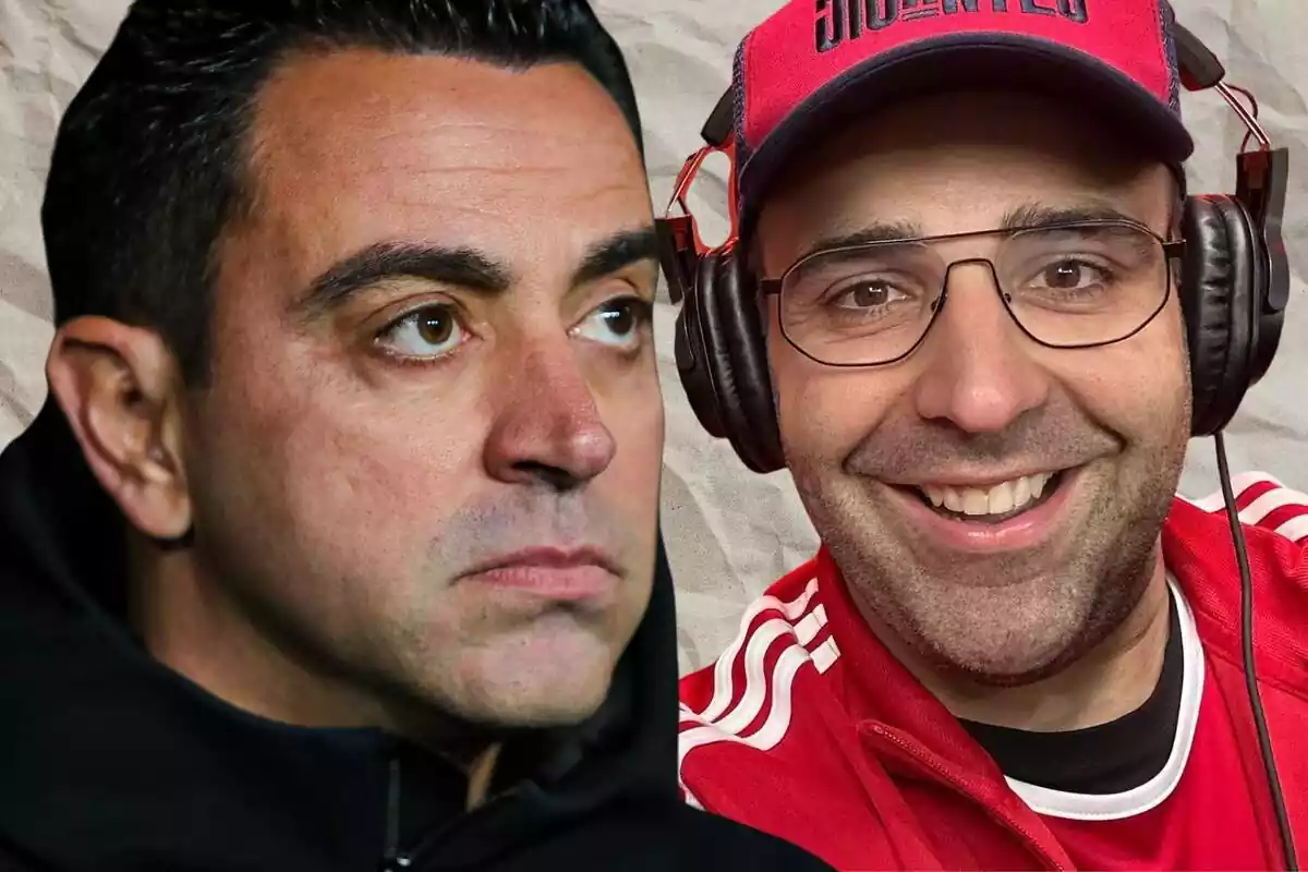 Xavi Hernández mira de reüll Gerard Romero amb un gran somriure