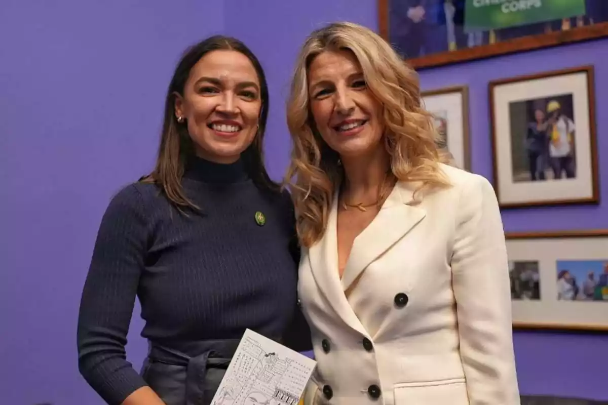 Yolanda Díaz i Alexandria Ocasio-Cortez, reunides a Washington