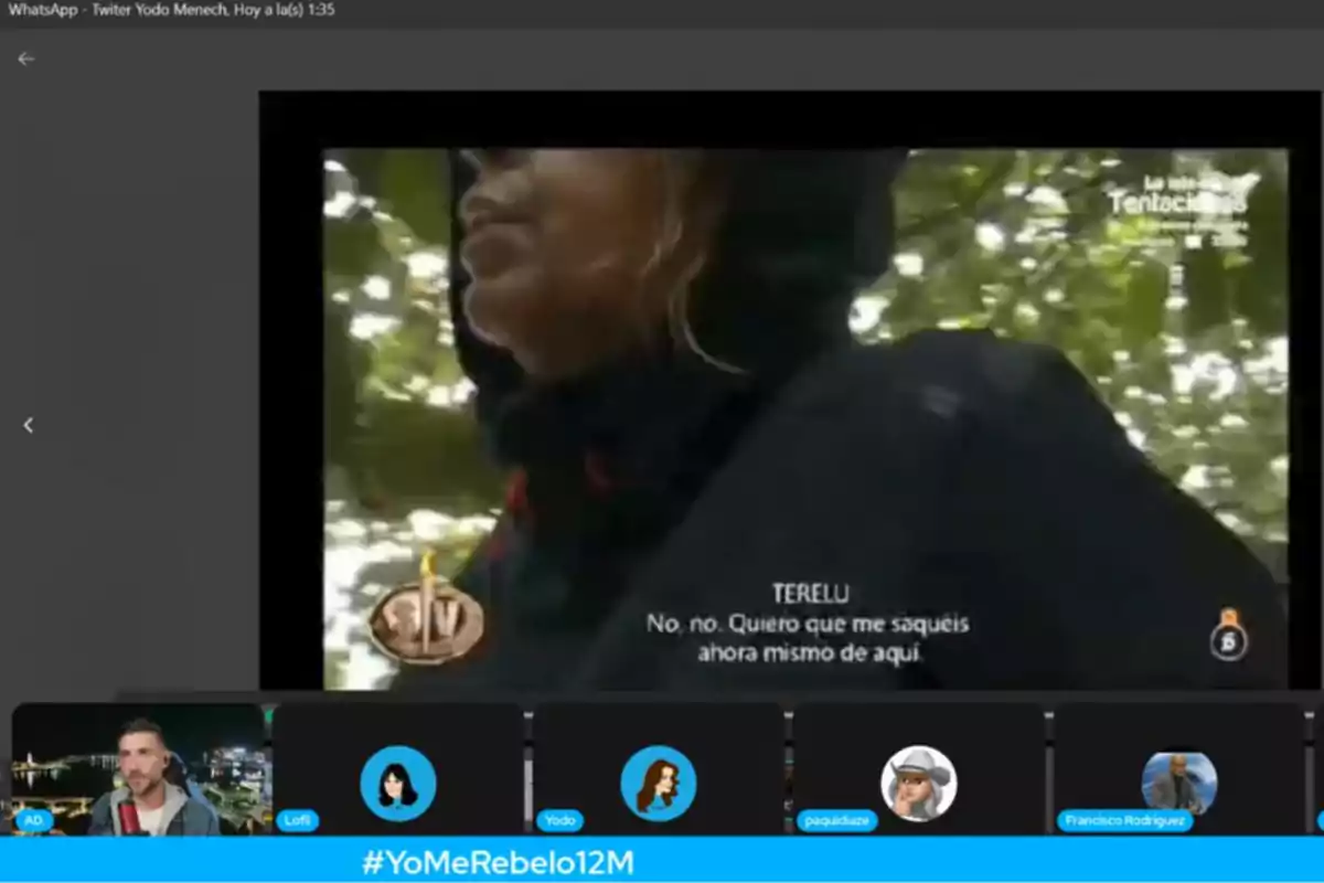 Terelu Campos amb caputxa apareix en un vídeo amb subtítols que diuen Terelu Campos amb caputxa apareix en un vídeo amb subtítols que diuen