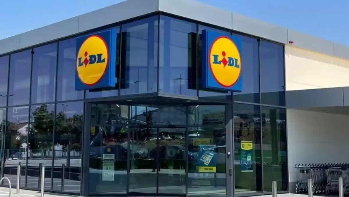 Imagen de la fachada de una tienda Lidl